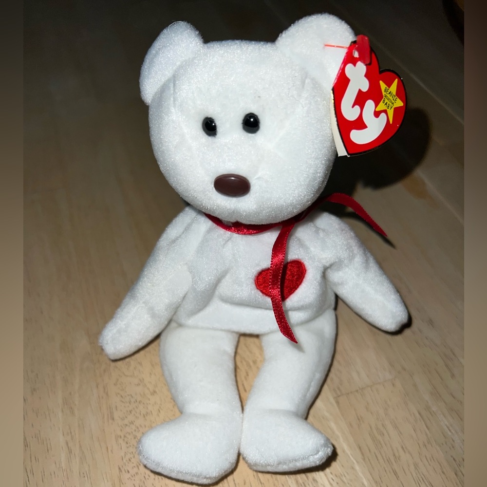 Ty Beanie Baby “Valentino.” Perfect condition, stored in plastic.